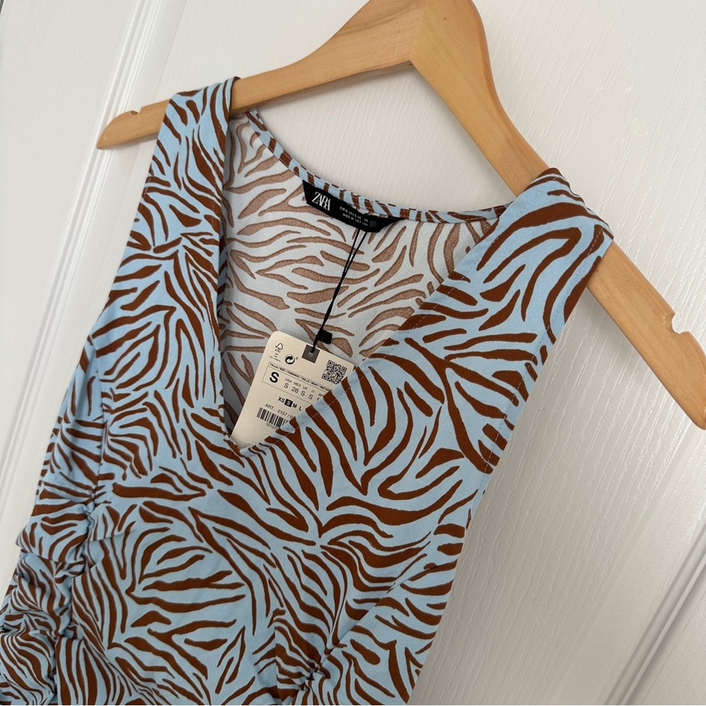 NWT Zara sleeveless v-neck midi dress. Size small